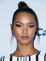 Lais Ribeiro Longsleeve T-shirt #3743518