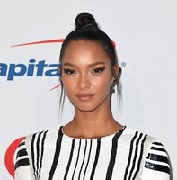 Lais Ribeiro Longsleeve T-shirt #3743554