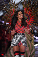 Lais Ribeiro Longsleeve T-shirt #3794250