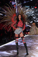 Lais Ribeiro Longsleeve T-shirt #3794264