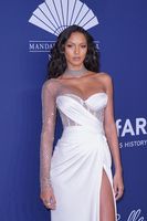 Lais Ribeiro Sweatshirt #3935351