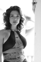 Laura Harring Longsleeve T-shirt #1512877