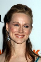 Laura Linney Sweatshirt #1343187