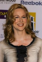 Laura Linney Longsleeve T-shirt #1343205