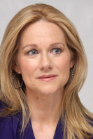 Laura Linney Sweatshirt #2155476