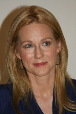 Laura Linney Poster 2221331