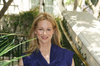 Laura Linney mug #G558227