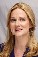 Laura Linney Longsleeve T-shirt #2239883