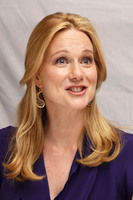 Laura Linney Longsleeve T-shirt #2239885