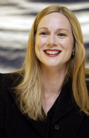 Laura Linney Longsleeve T-shirt #2389230