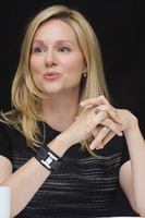 Laura Linney Sweatshirt #2449340