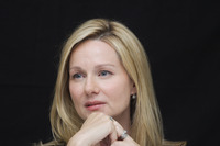 Laura Linney Sweatshirt #2449367