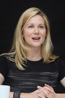 Laura Linney Longsleeve T-shirt #2449400