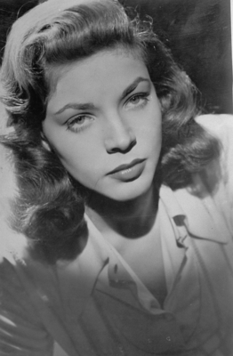 Lauren Bacall Mouse Pad 2560233