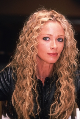 Lauren Holly posters