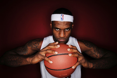 Lebron James tote bag #G2581513