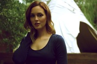 Leighton Meester Longsleeve T-shirt #2632957