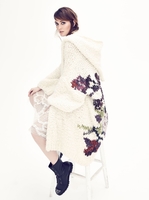 Leighton Meester Sweatshirt #3820610