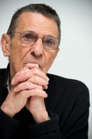 Leonard Nimoy Sweatshirt #2420920