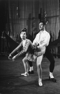Leslie Caron posters