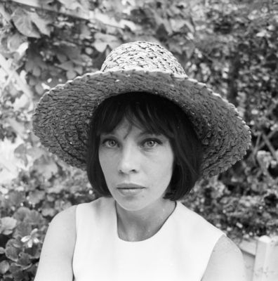 Leslie Caron posters