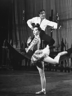 Leslie Caron posters