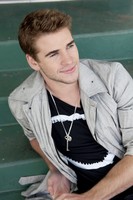 Liam Hemsworth Longsleeve T-shirt #2129814