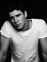 Liam Hemsworth Longsleeve T-shirt #2186800