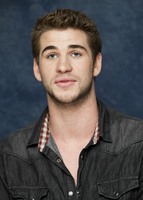 Liam Hemsworth mug #G638743