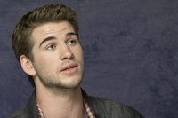 Liam Hemsworth Longsleeve T-shirt #2308868