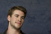 Liam Hemsworth Longsleeve T-shirt #2308882
