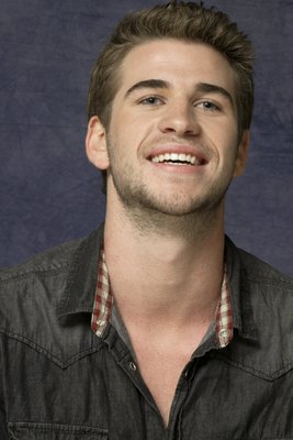 Liam Hemsworth Mouse Pad 2308892