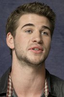Liam Hemsworth Longsleeve T-shirt #2308899