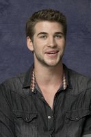 Liam Hemsworth Longsleeve T-shirt #2308900