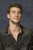 Liam Hemsworth Longsleeve T-shirt #2308917