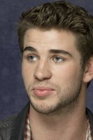 Liam Hemsworth Longsleeve T-shirt #2308927