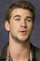 Liam Hemsworth Longsleeve T-shirt #2308931