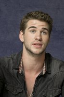 Liam Hemsworth Longsleeve T-shirt #2308939