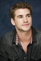 Liam Hemsworth Longsleeve T-shirt #2308940