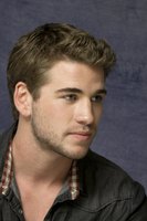 Liam Hemsworth Longsleeve T-shirt #2308944
