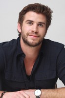 Liam Hemsworth Longsleeve T-shirt #2352429