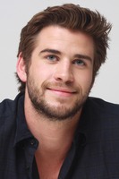 Liam Hemsworth Longsleeve T-shirt #2352435