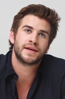 Liam Hemsworth Longsleeve T-shirt #2352438