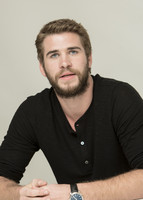 Liam Hemsworth Sweatshirt #2361605
