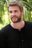 Liam Hemsworth Longsleeve T-shirt #2428818