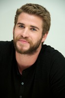 Liam Hemsworth Sweatshirt #2428819