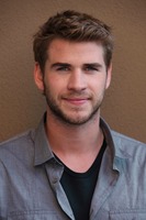 Liam Hemsworth Longsleeve T-shirt #2442112