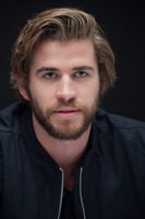 Liam Hemsworth Sweatshirt #2450537