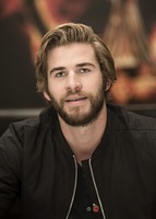Liam Hemsworth Longsleeve T-shirt #2457585