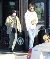 Liam Hemsworth Sweatshirt #3000564